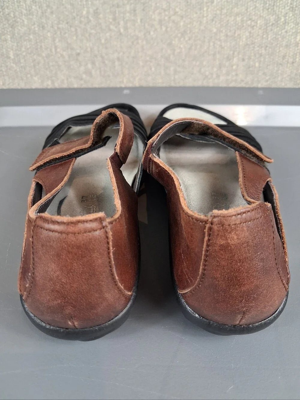 NAOT Papaki Comfort Sandals Womens 37 US 6 6.5 Black Cinnamon Leather Koru